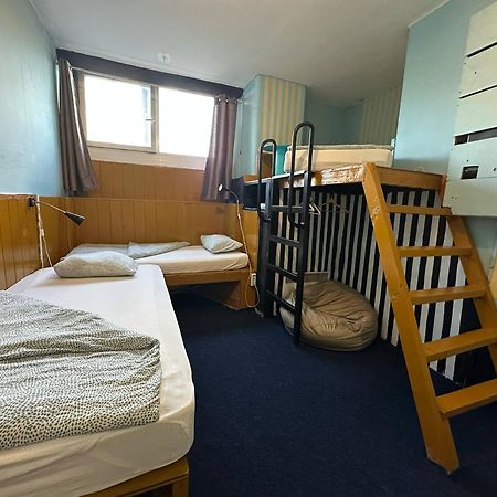 Baroque Hostel & Coworking Budapest Bagian luar foto