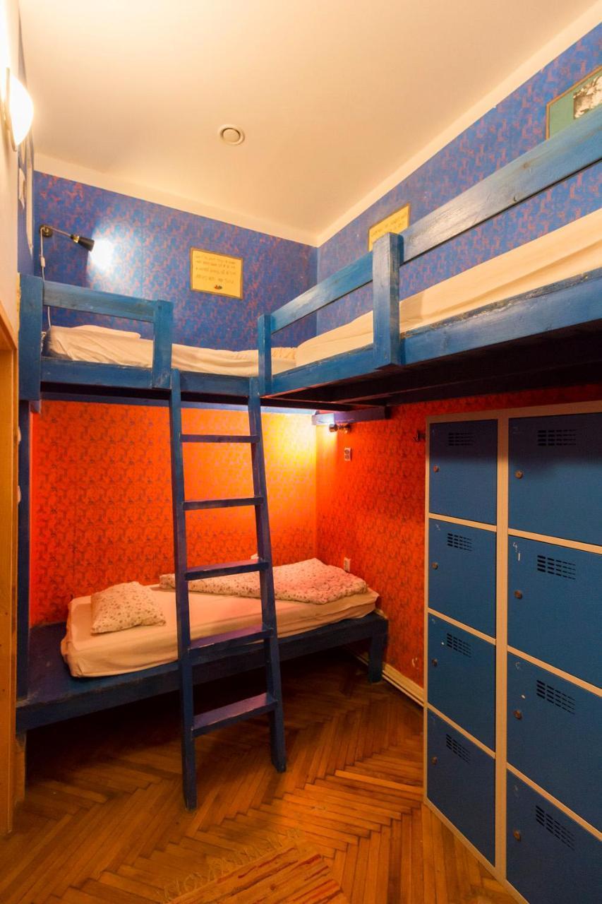 Baroque Hostel & Coworking Budapest Bagian luar foto
