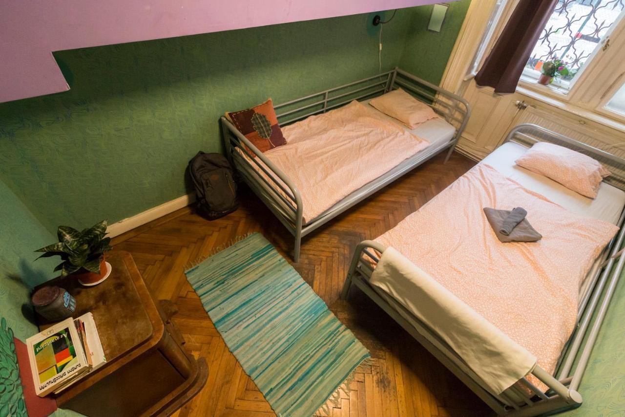 Baroque Hostel & Coworking Budapest Bagian luar foto